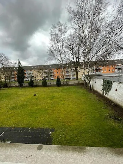 2 Zimmer Apartment Mobliert Zentrale Lage In Koln Köln